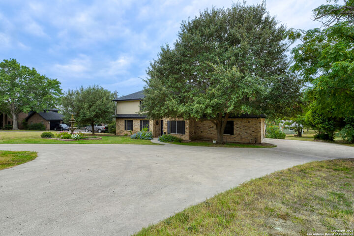Property Photo:  510 Rudeloff  TX 78155 