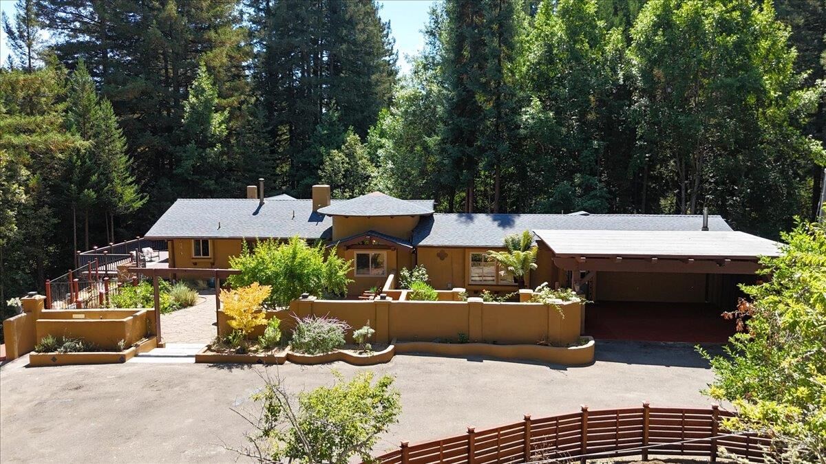 Property Photo:  211 Hidden Lane  CA 95060 
