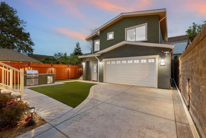 Property Photo:  30 16th Avenue  CA 94402 