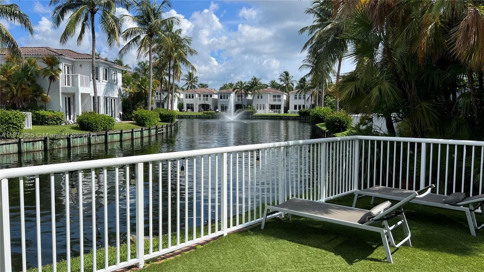 Property Photo: 3167 NE 210th St FL 33180