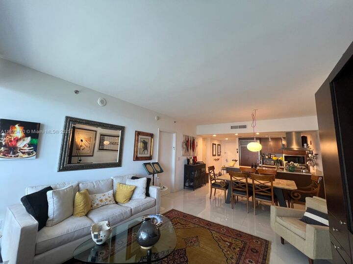 Property Photo:  495 Brickell Ave 1007  FL 33131 