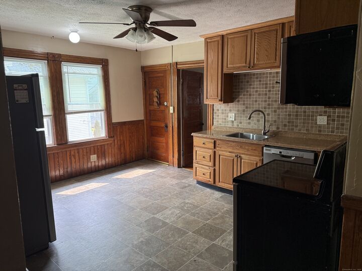 Property Photo: 7 McConn Avenue CT 06082