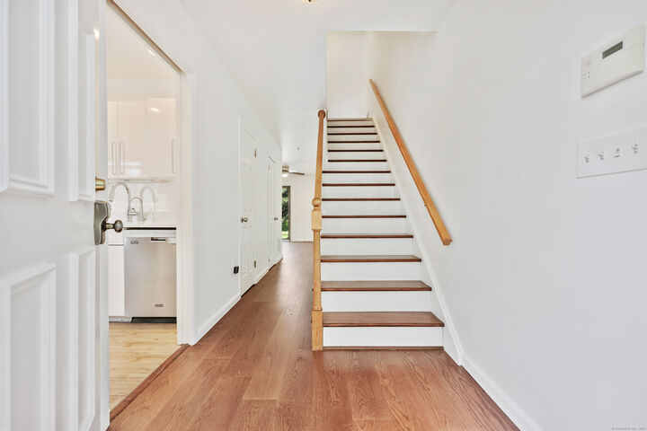 Property Photo:  75 Cos Cob Avenue Apt 14  CT 06807 