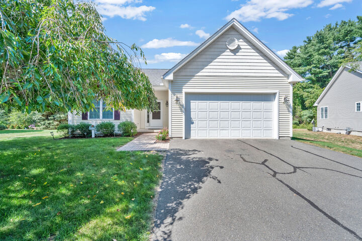 39 Quail Hollow 39  Enfield CT 06082 photo