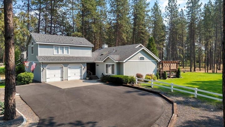 Property Photo: 4508 E Silver Pine Rd WA 99005