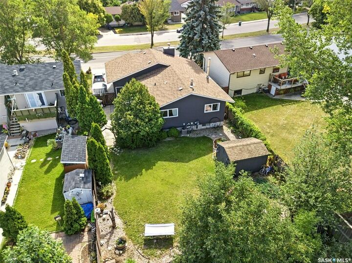 Property Photo:  3714 Fairlight Drive  SK S7M 4T5 