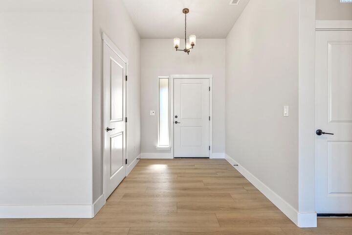 Property Photo: 6814 Brooks Ave WA 99301