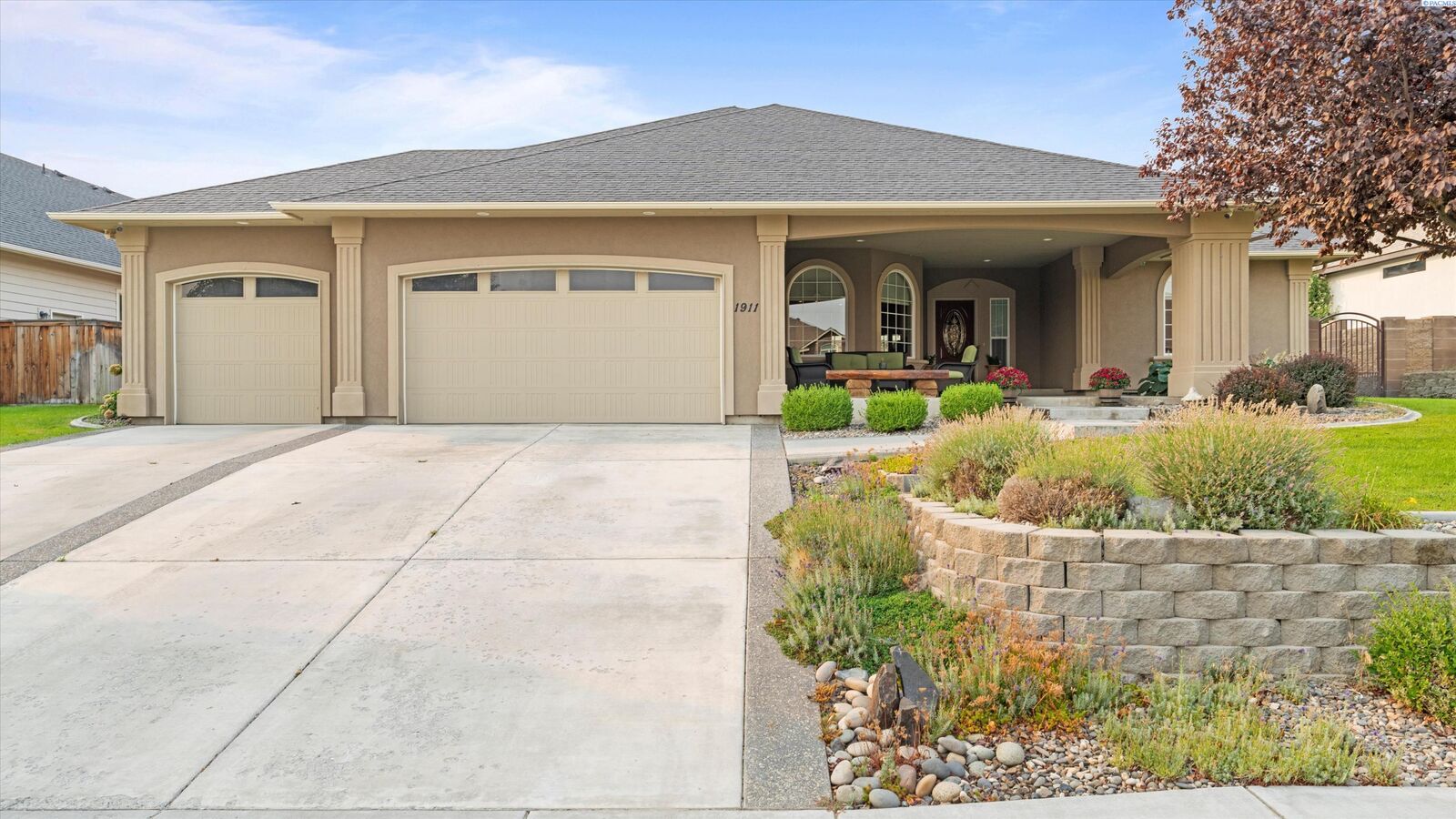 Property Photo: 1911 W 51st Ave WA 99337