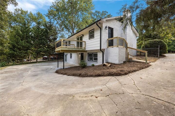 Property Photo:  3304 Rolling Road  NC 27265 