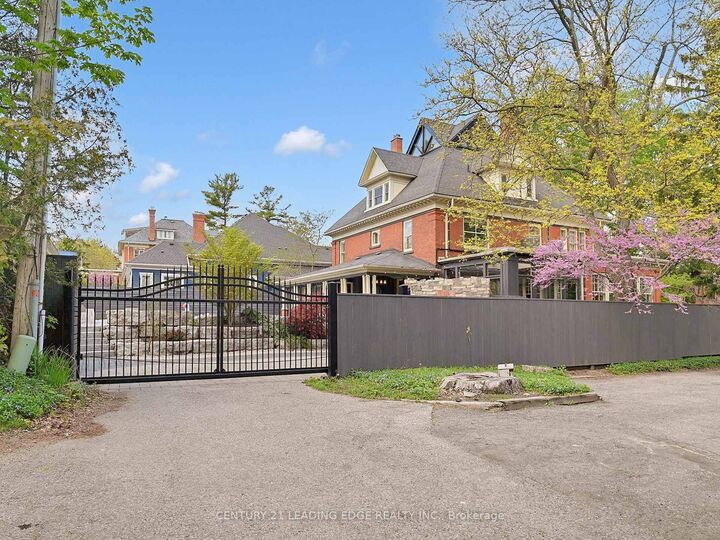 Property Photo:  18 Brant Road N  ON N1S 2W1 