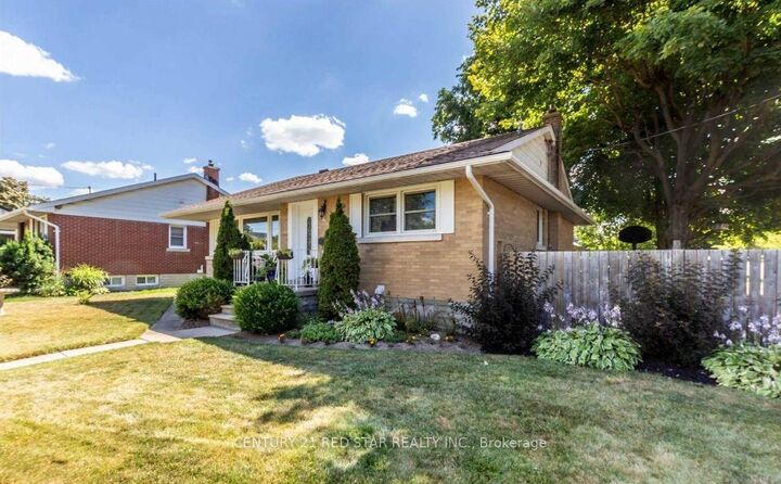 Photo de la propriété: 107 Ellis Crescent S ON N2J 2C1