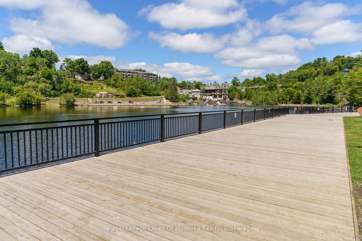 Property Photo:  142 Ecclestone Drive 10  ON P1L 1G6 