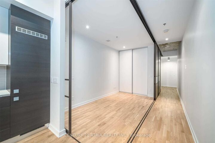 Photo de la propriété: 8 Dovercourt Road 208 ON M6J 0B6