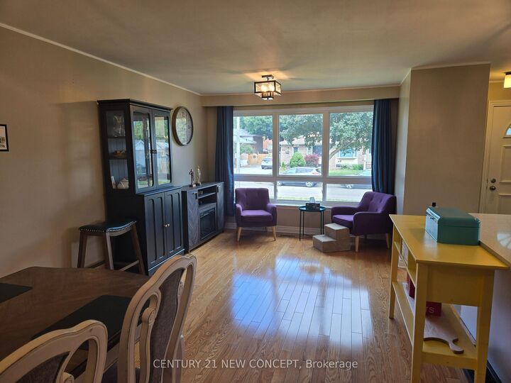 Property Photo: 412 Melores Drive ON L7L 4T8