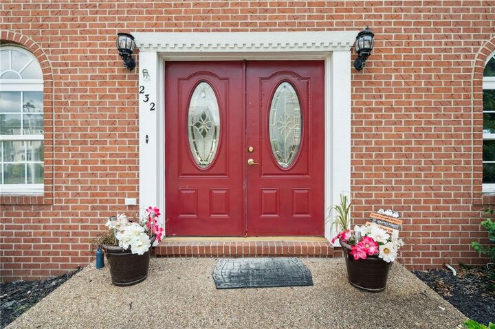 Property Photo:  232 Carriage Blvd  PA 15239 