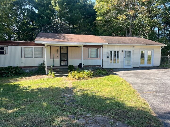 Property Photo:  1591 Lawn Road  WV 25976 