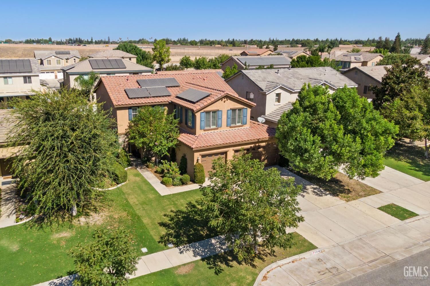 Property Photo: 12608 Fallstaff Lane CA 93312