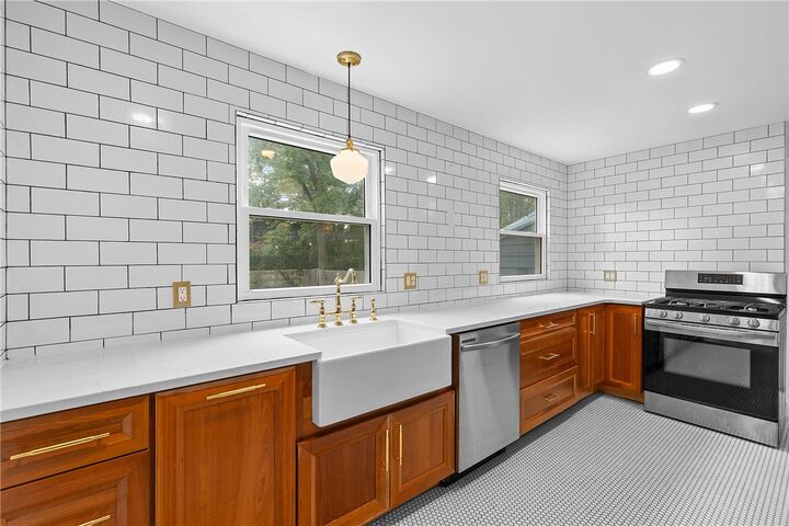 Property Photo:  67 Fairmeadow Drive  NY 14618 