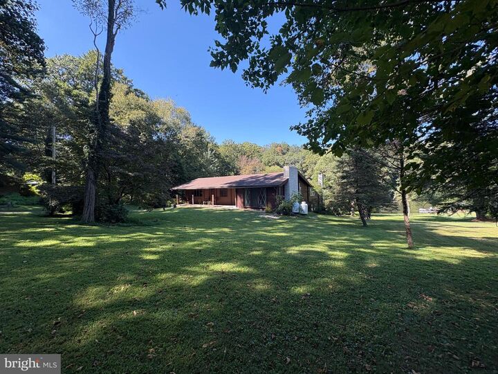 Property Photo:  1131 Pennsy Road  PA 17565 