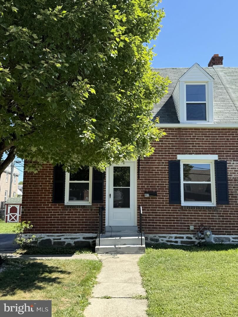 Property Photo:  802 N Fairview Road  PA 19081 