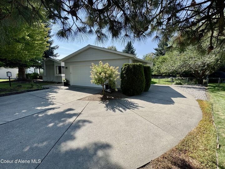 Property Photo: 1563 W Woodlawn Dr ID 83835