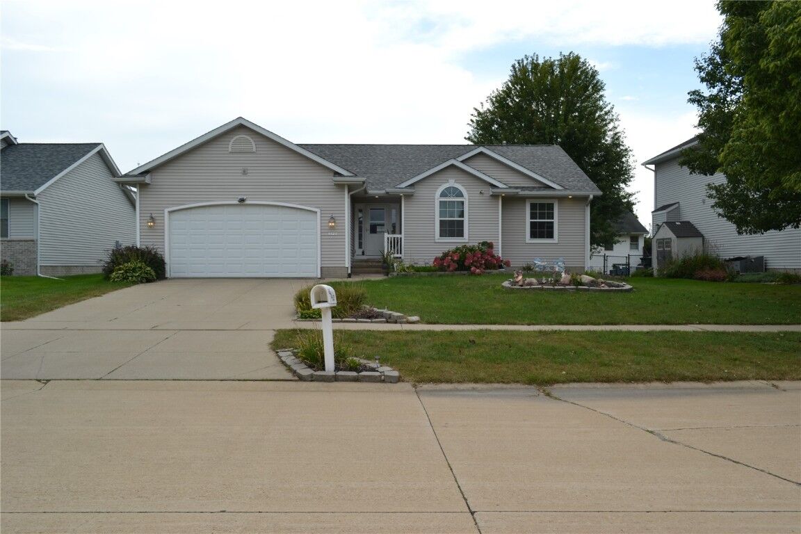 Property Photo:  1127 Tiara NE  IA 52402 