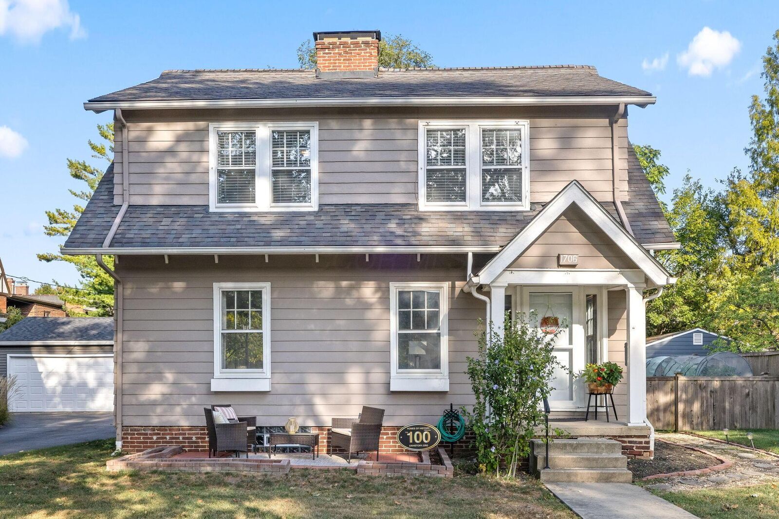 Property Photo:  1706 Andover Road  OH 43212 