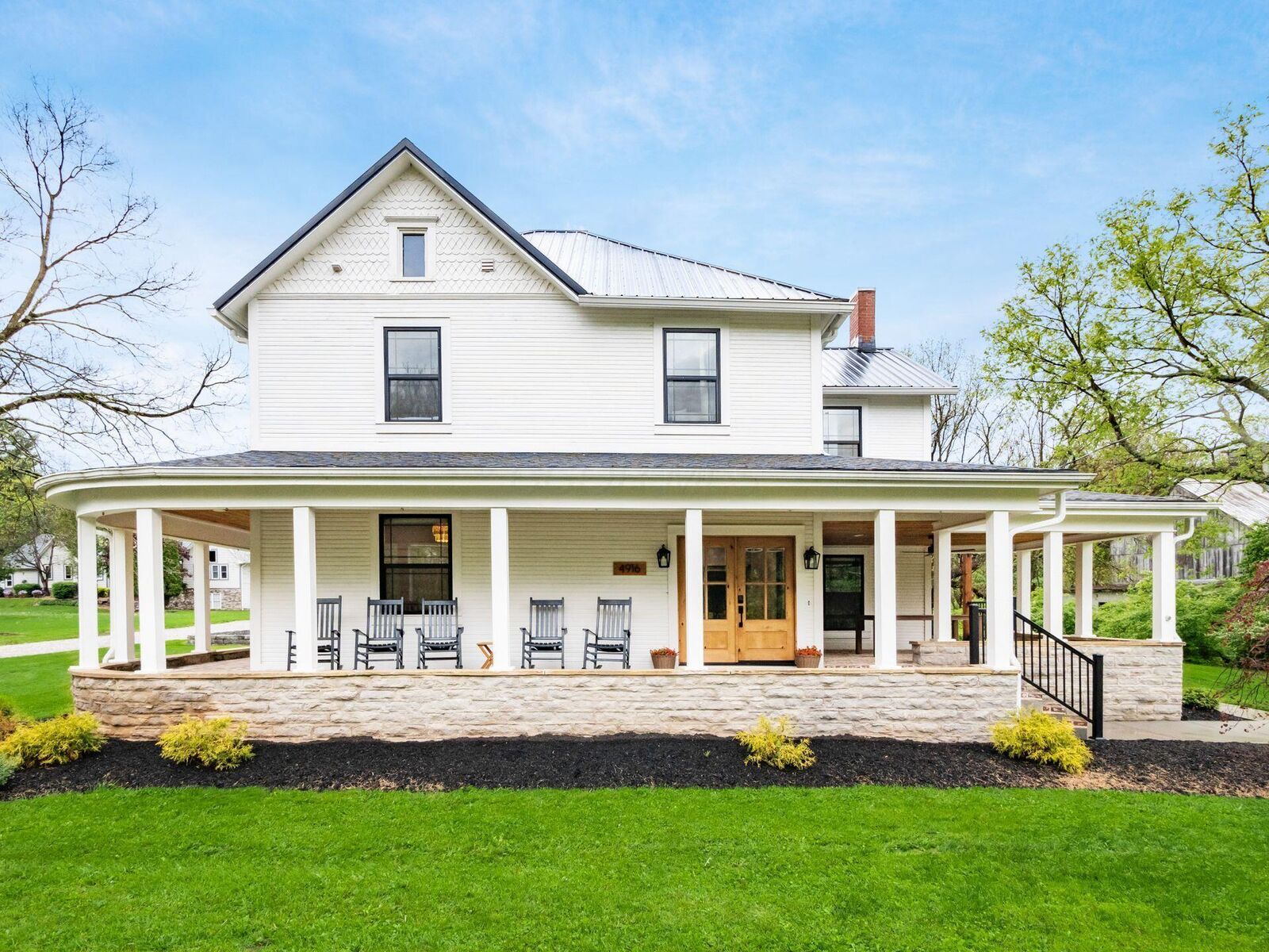 Property Photo: 4916 Olentangy River Road OH 43015