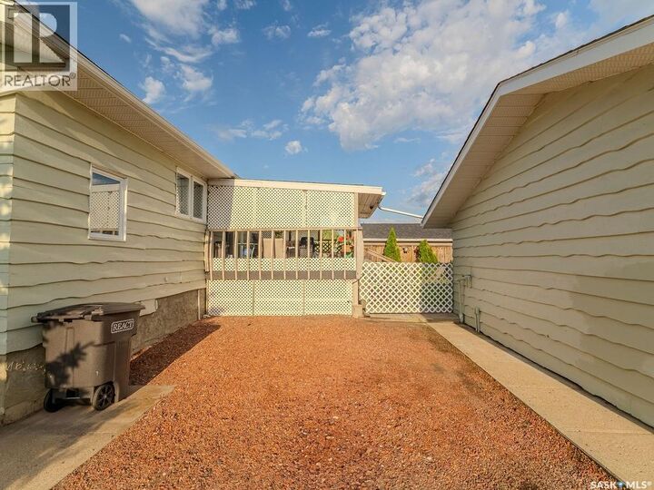 Property Photo: 215 7th Street S SK S0K 4P0