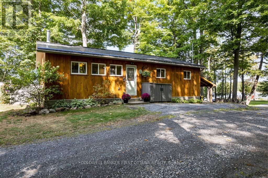 Property Photo: 127 Sunset View Lane ON K0A 1P0