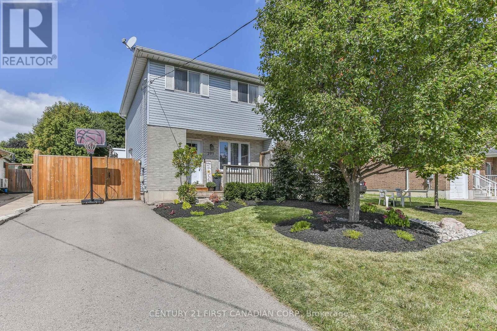 Property Photo: 205 Carnegie Street ON N5C 1L1