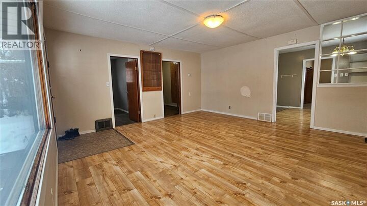 Property Photo:  217 9th Avenue NW  SK S9H 1A6 