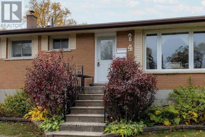 Property Photo:  4 Highview Crescent  ON K8P 3G4 
