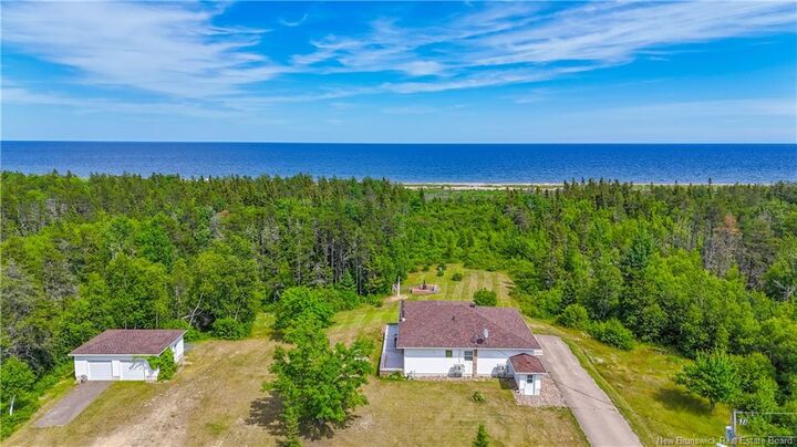 373 De La Cedrière Road — photo 1