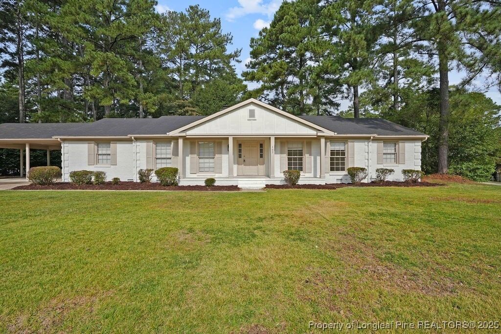 Property Photo: 107 Saint Marys Parkway NC 28303