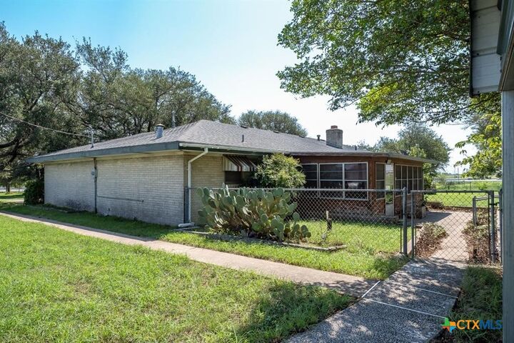 Property Photo: 101 County Road 291 TX 76537