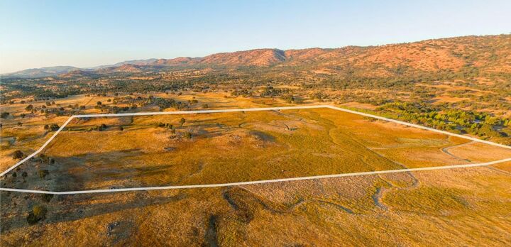 Property Photo: 2553 Old Highway CA 95306