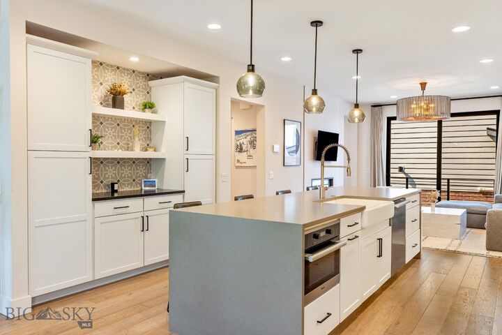 Property Photo: 429 N Willson Avenue MT 59715