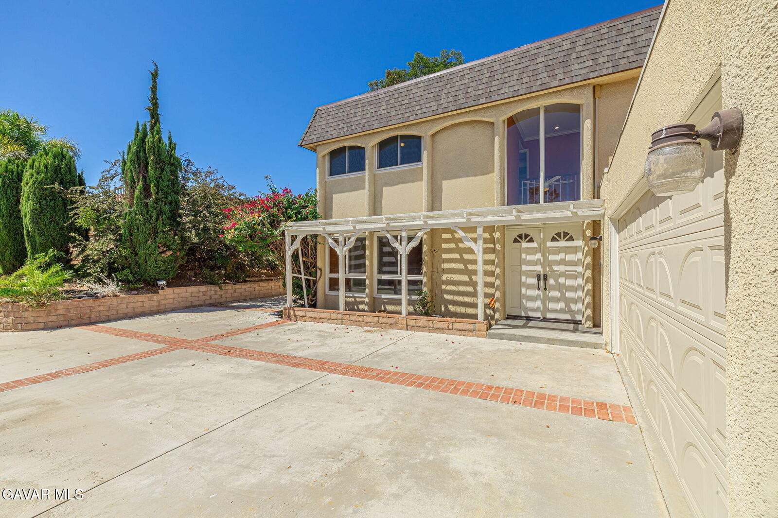 Property Photo:  1427 Calle Artigas  CA 93063 