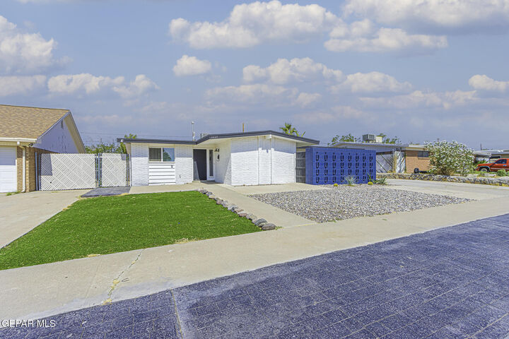 2425 Fir Street Street  El Paso TX 79925 photo