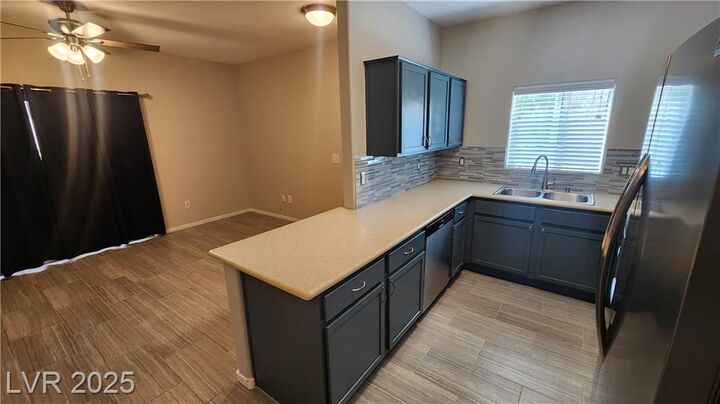 Property Photo:  2291 West Horizon Ridge Parkway 10155  NV 89052 