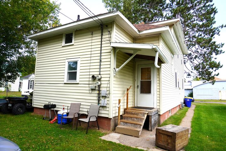 Property Photo: 507 7th St E WI 54452