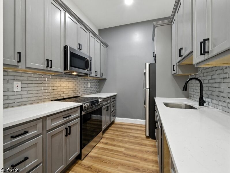Property Photo:  111 Mulberry St 1-O  NJ 07102 