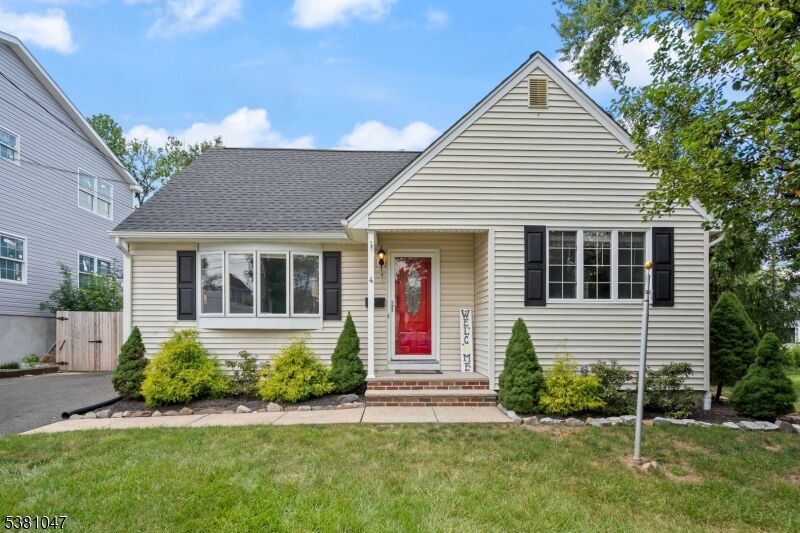 Property Photo:  4 Cedar St  NJ 07016 