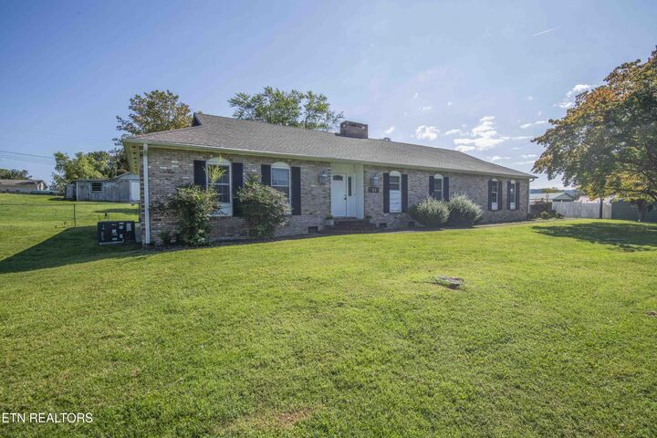 Property Photo: 7312 Glastonbury Rd TN 37931