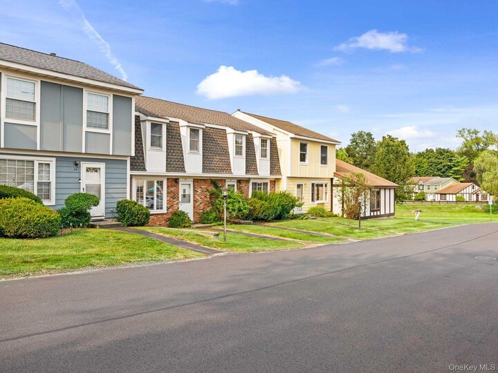 Property Photo:  39 Sunny Brook Circle  NY 12528 