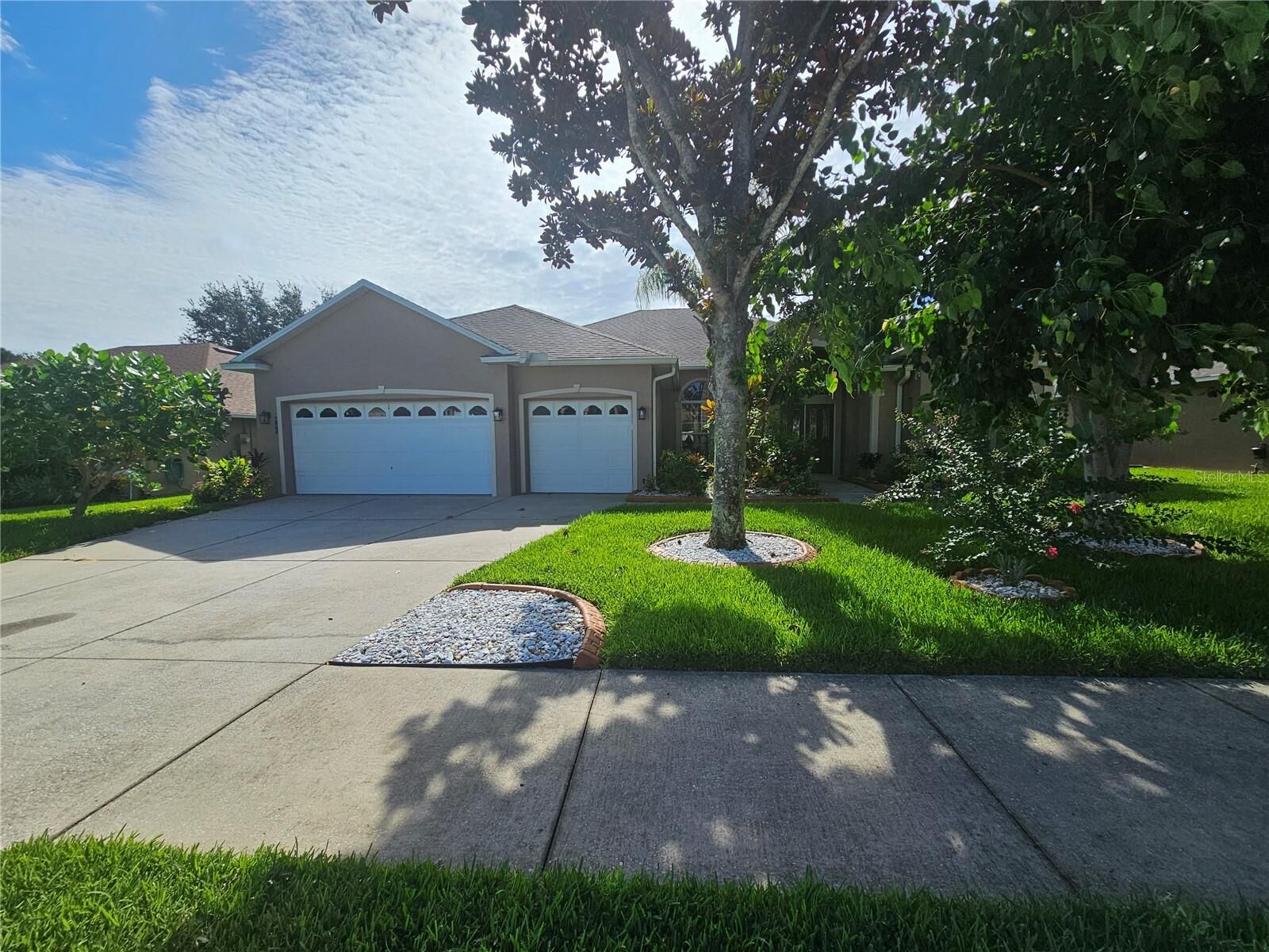Property Photo: 965 Dartmouth Avenue FL 34711
