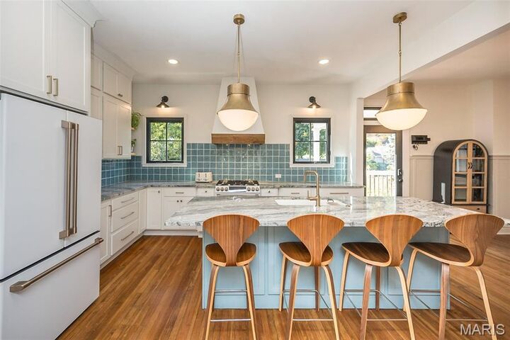 Property Photo:  874 Tuxedo Blvd  MO 63119 