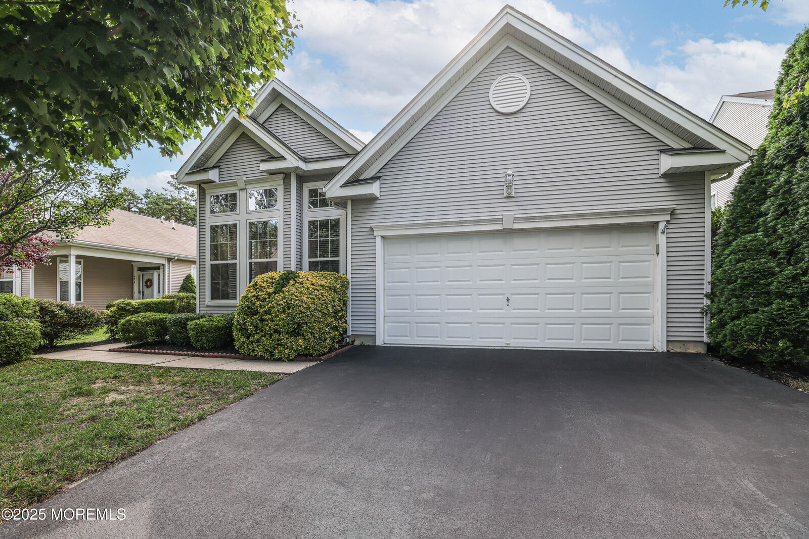 Property Photo:  422 Golf View Drive  NJ 08087 