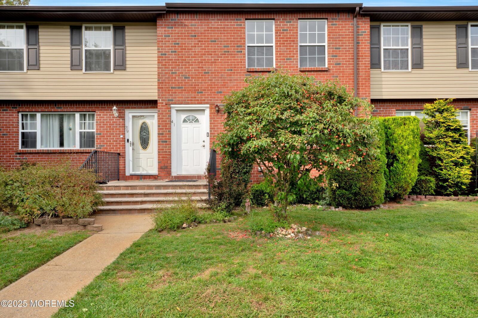 Property Photo:  41 Kitty Court  NJ 08724 